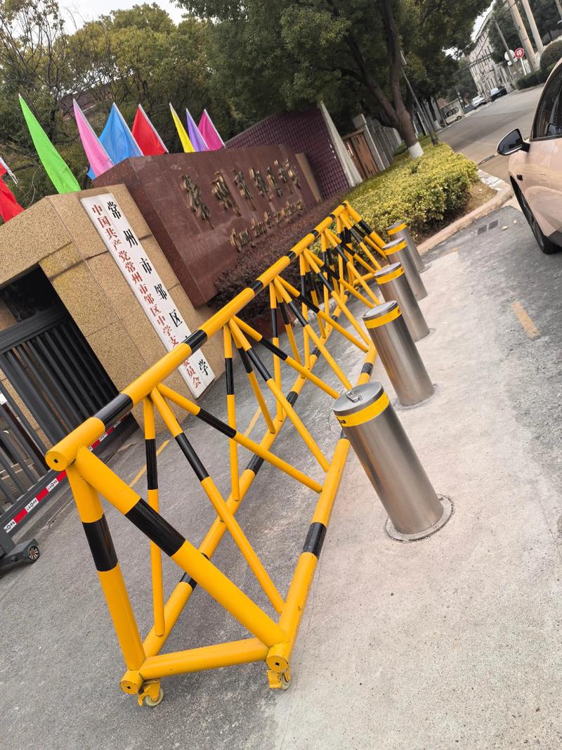 防撞护栏在公共安全领域的关键作用